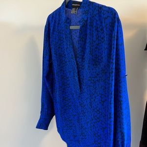 Central Park West (Aritzia) blue/black top size S, Used, really good condition